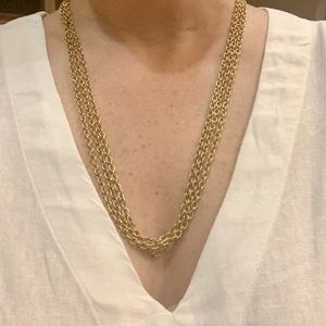 Rosa Flores necklace